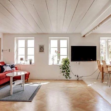 Central Laegenhet I 1700-Talshus Västervik Extérieur photo