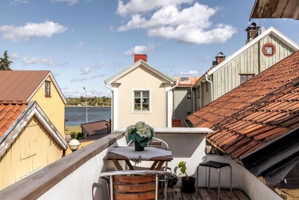 Central Laegenhet I 1700-Talshus Västervik Extérieur photo