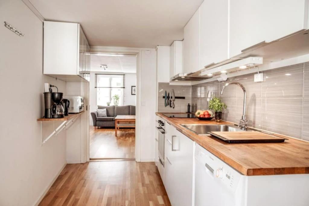 Central Laegenhet I 1700-Talshus Västervik Extérieur photo