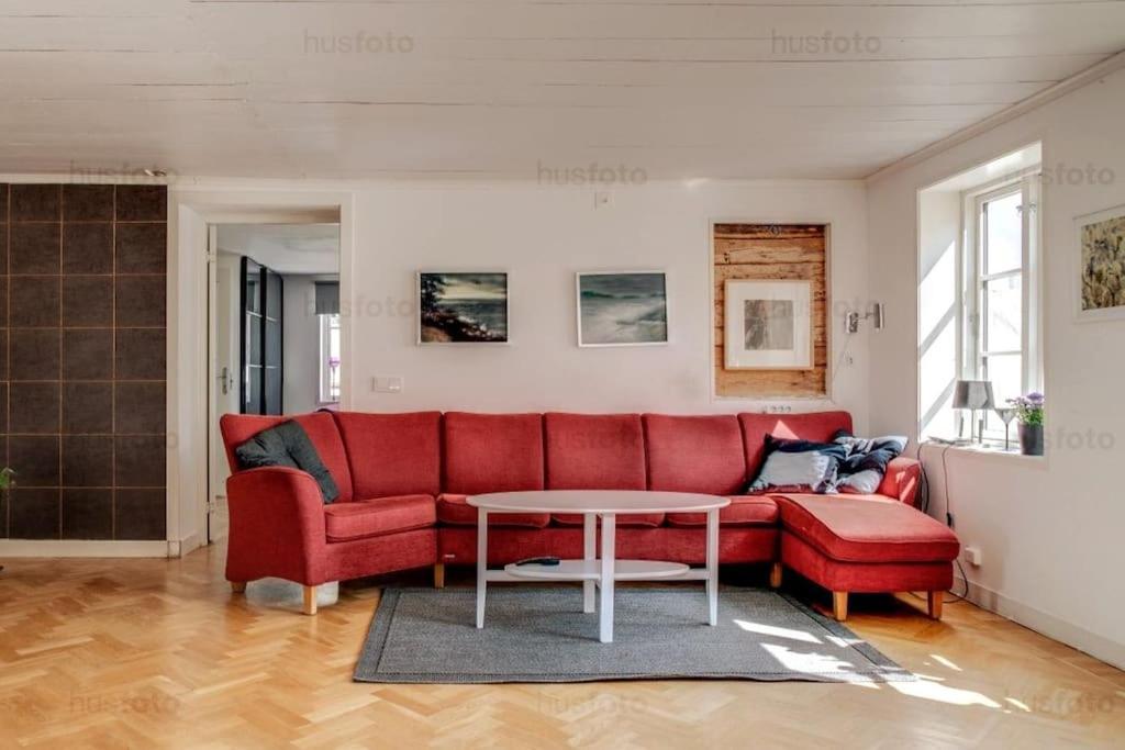 Central Laegenhet I 1700-Talshus Västervik Extérieur photo