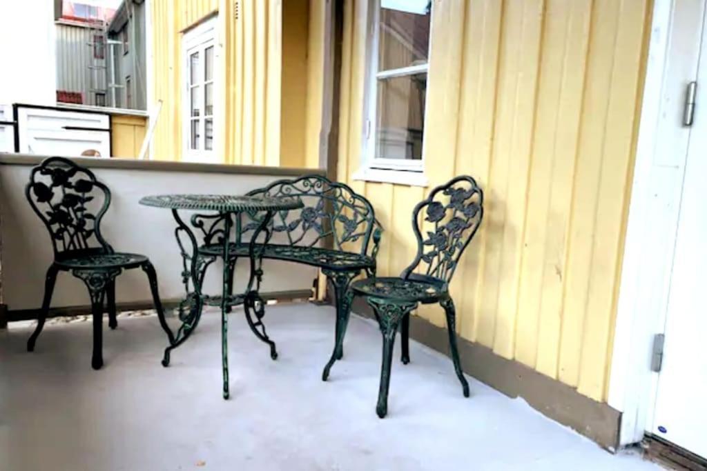 Central Laegenhet I 1700-Talshus Västervik Extérieur photo
