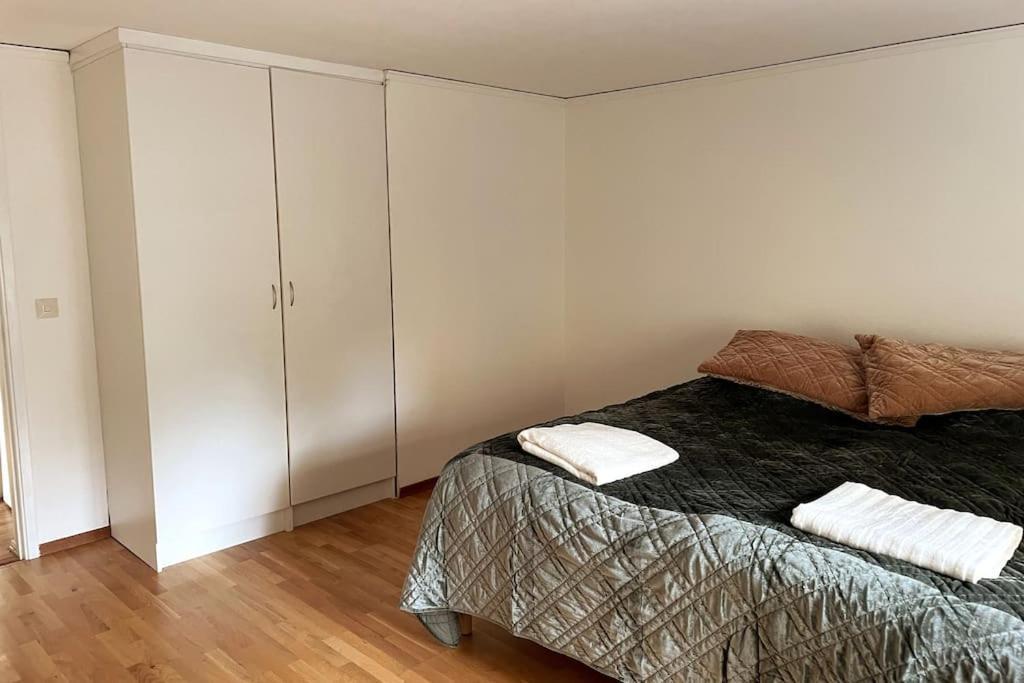 Central Laegenhet I 1700-Talshus Västervik Chambre photo